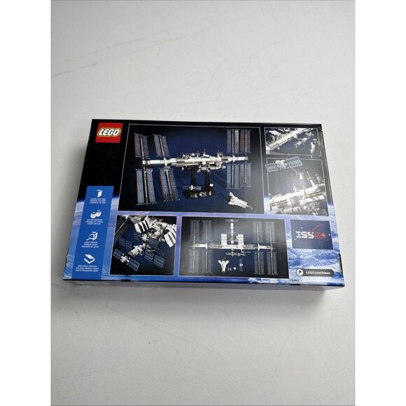 LEGO Ideas: International Space Station (21321) - Picture 2 of 2